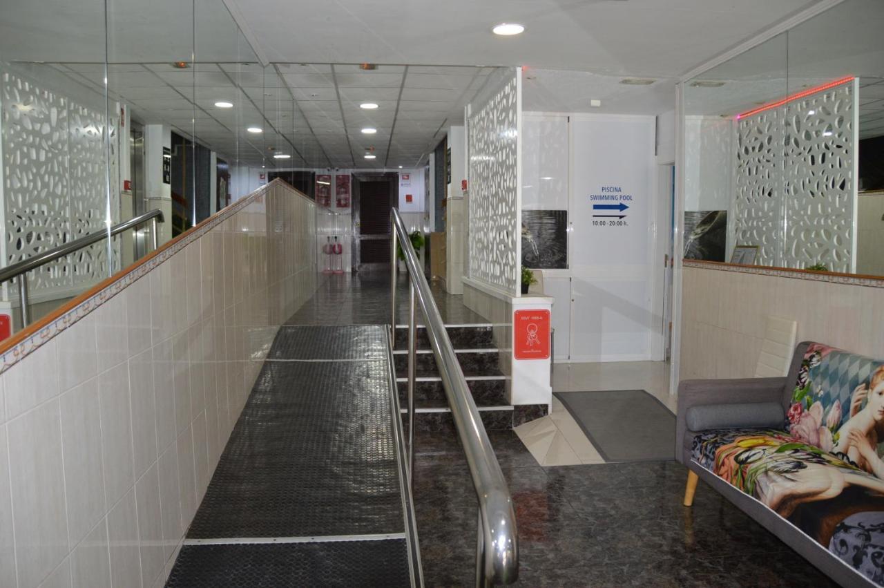 Apts Ara With Pool Μπένιντορμ Εξωτερικό φωτογραφία